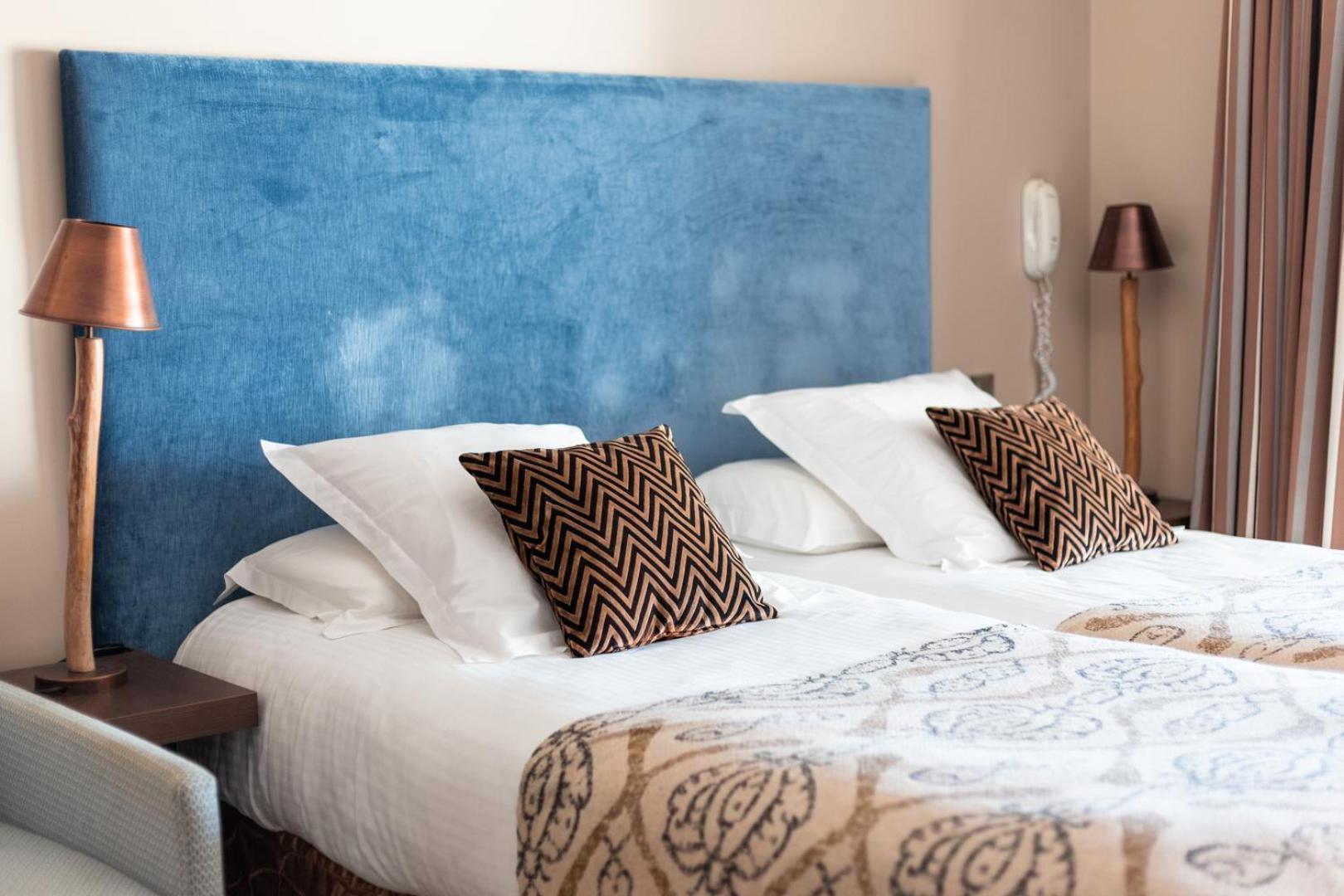 Roc Hotel - Hotel 4 Etoiles Les Pieds Dans L'Eau Le Lavandou Luaran gambar